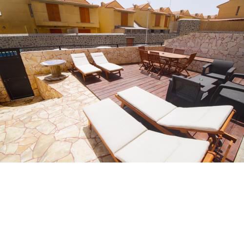 3 bedroom 3 bathroom with terrace 30m from the sea