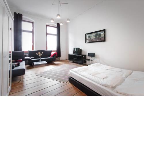 3 Bedroom Apartment (ACERE)