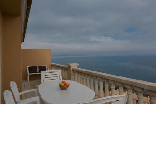 3 bedroom apartment in Aiguafreda, Begur. Sea views and Terrace (Ref:H27)