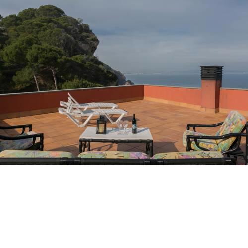 3 bedroom apartment in Aiguafreda, Begur. Terrace, panoramic views, pool. (Ref:H23)