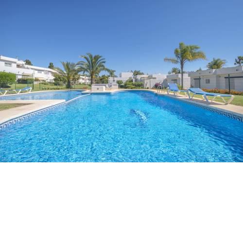 3 bedroom apartment with private garden by Aloha Gardens