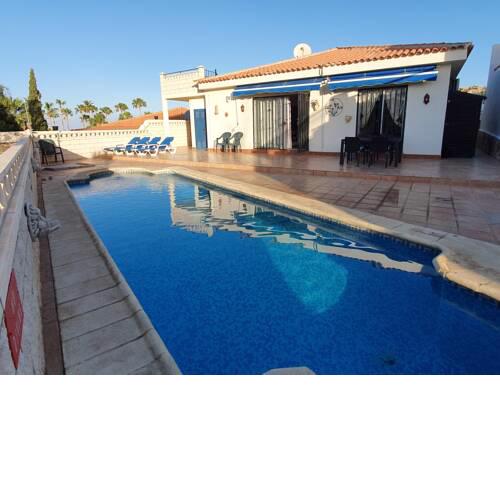 3 Bedroom Villa in Callao Salvaje with private heated pool