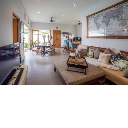 3 Bedroom Villa Perfect for Berawa, Canggu, Umalas.