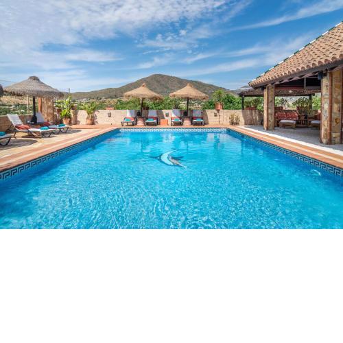 3 bedroom villa with private pool