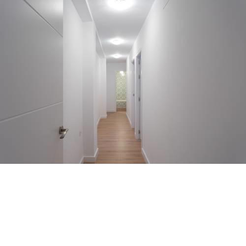 3 Bedrooms & 2 Bathrooms Apartment with huge Patio. Great Location