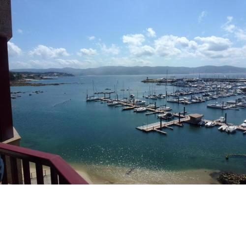 3 bedrooms appartement at Sanxenxo 50 m away from the beach with sea view and furnished terrace