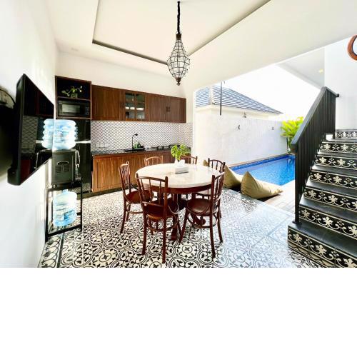 3 br Arjuna Villa By Apartico