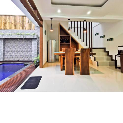 3 br Sunny Villa by Apartico
