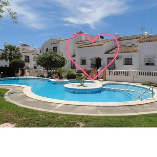 3 BRD Townhouse for families near La Zenia shopping and Beaches