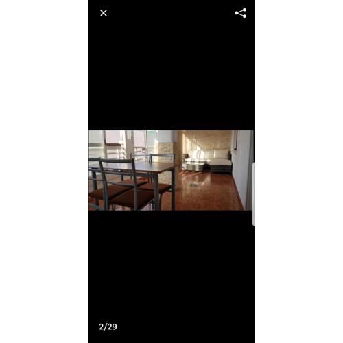 3 habitaciones y 2 baños. 5 min de la playa