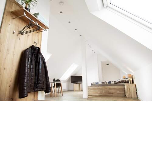 3 Lions Suttgart Senior Suite -DGApp - [#a25787]