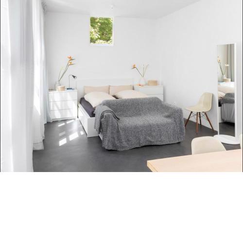 3 Zimmer Appartement Monteur Wohnung Nähe Europa Universität