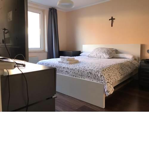 3 Zimmer Wohnung, Zentraler lage, Wifi & Balkon