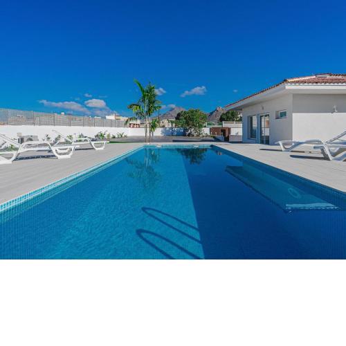 303 CHALET JARDIN with POOL and BIG GARDEN