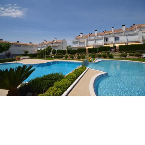 3096 CASA ADOSADA EN S'AGARÓ CENTRO · DOS PISCINAS Y GRANDES JARDINES
