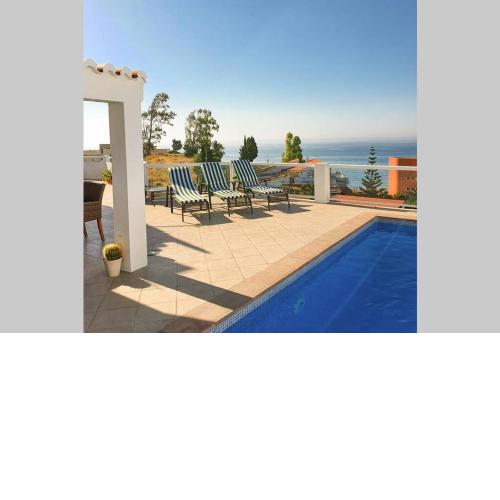 34-Spectacular villa with stunning views in Torreblanca, Fuengirola!