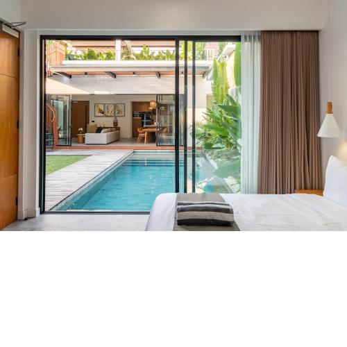350m Walk to the Beach Family LUXE NEW villa 4BR with bar BBQ garden rooftop