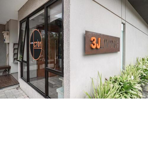 3J Living