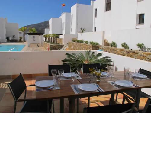 4 Bedroom, 3 Bathroom Villa in Playa Macenas. Beach&Resort.
