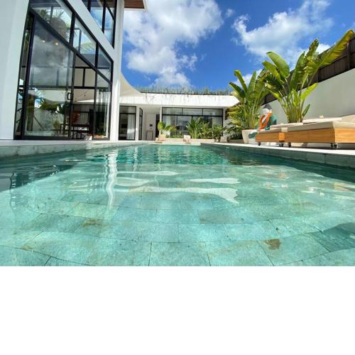 4 bedroom Luxury Ocean View Villa