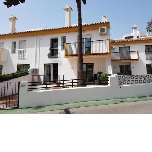 4 bedroom Townhouse, 400 meters from the beach