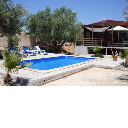 4 bedrooms villa at L'Ampolla 700 m away from the beach with private pool enclosed garden and wifi