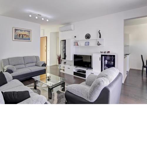 4 Star Apartment