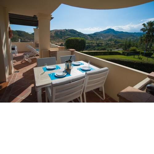 4206 two bed luxury apartment