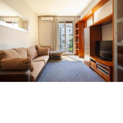 42ARA156 - Spacious apartment in Eixample