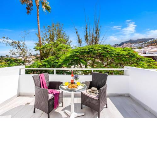 483A STYLISH 1 BEDROOM, POOL, TERRACE, WiFi