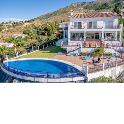 49-La Paz-Hacienda With Breathtaking Views in Mijas!