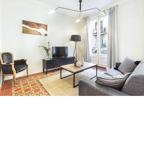 4bedroom apartment with a balcony in Las Ramblas 1 2