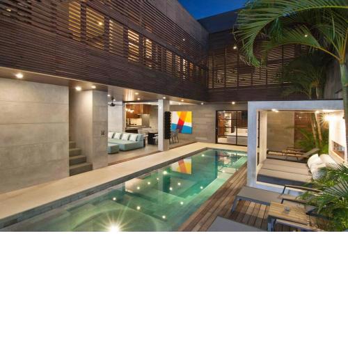 4BR Villa Jumat - Minggu Villas Seminyak