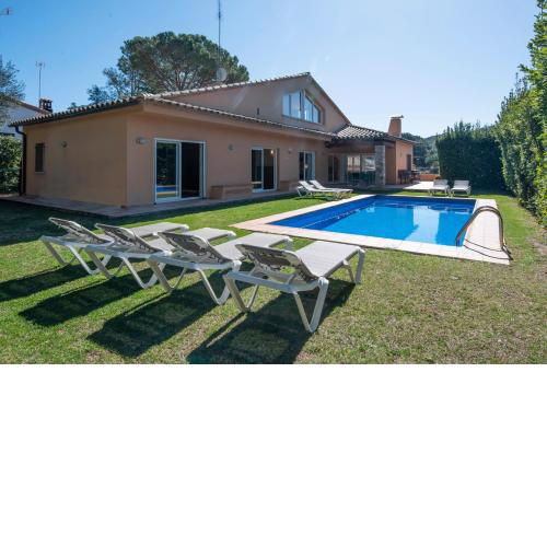 5 bedroom house in Begur with private pool and garden (Ref.H53)