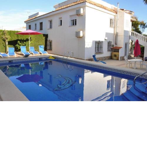 5 bedroom Villa private pool and