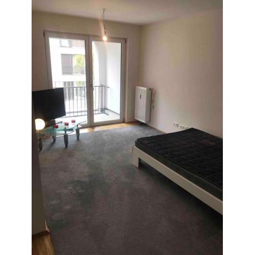 55 m2 apt, free parking on street, 2 supermarkets