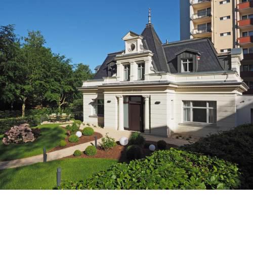 (57) Kleines Palais