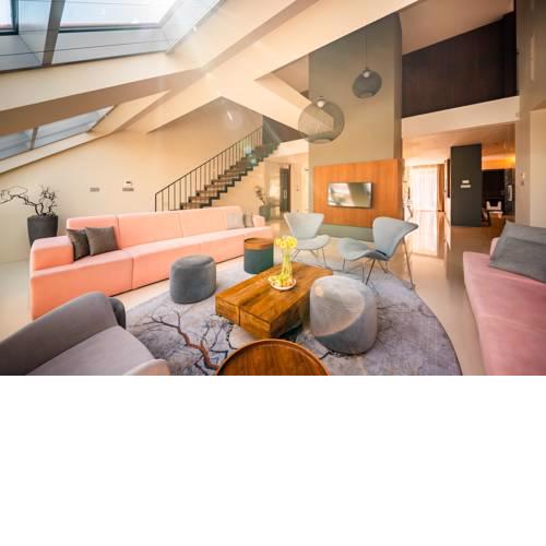 5BR+3.5BATH LUX Penthouse by OLD TOWN Sq. 2798sqft