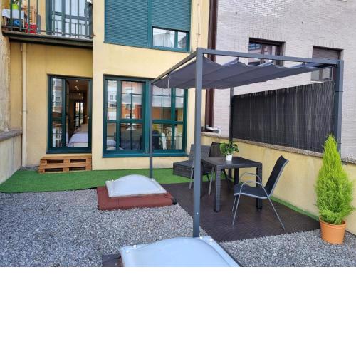 611A - Estudio con terraza Oviedo
