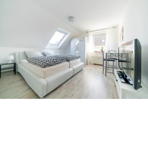 6849 Privatzimmer mit eigenem Bad