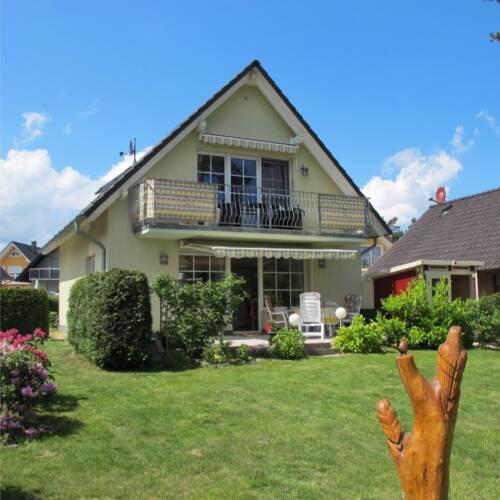7 OG - Charmante Ferienwohnung mit traumhaften Seeblick und Balkon in Roebel-Mueritz