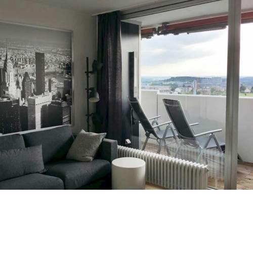 7 OG, 2 Zimmer Wohnung, hell und gemütlich!