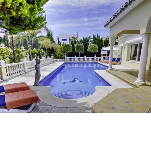 7002 cosy 2nd beach line villa big garden and pool