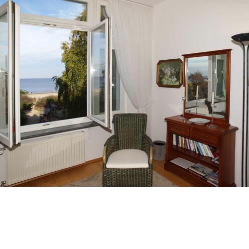 (77) Villa Germania 14