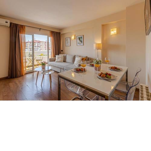 797 Holiday Rentals- Atico en Arroyo de la miel con hermosas vistas