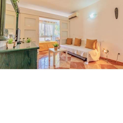 797 Holiday Rentals- Estudio Benalmadena cerca de la Playa y Puerto Marina