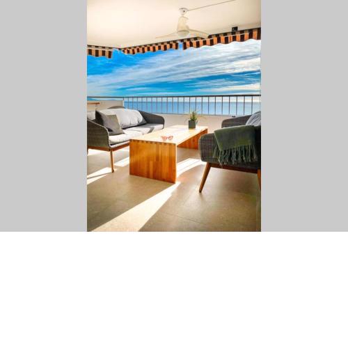 9-Magnificent First Sea Line Apartment in Fuengirola