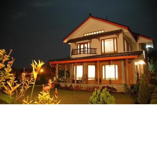 9 Pakis Villa