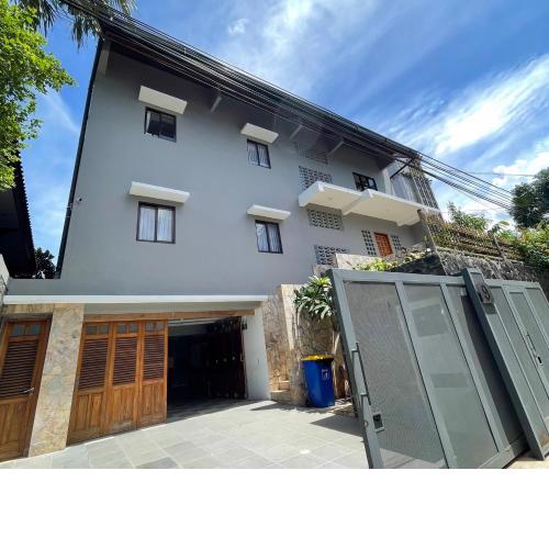 9 Residence Guesthouse Syariah Cilandak