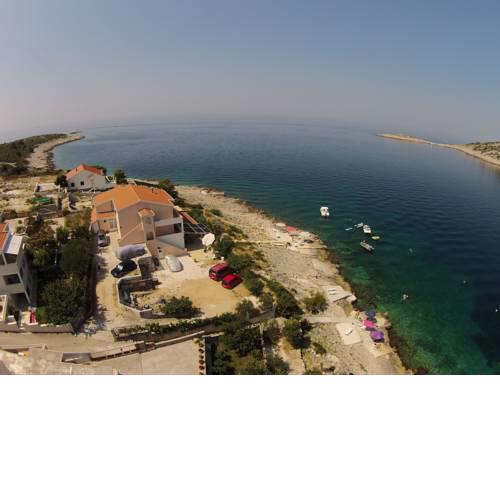 A-1 Zimmer Ferienwohnung puntaplanka, direkt am Meer